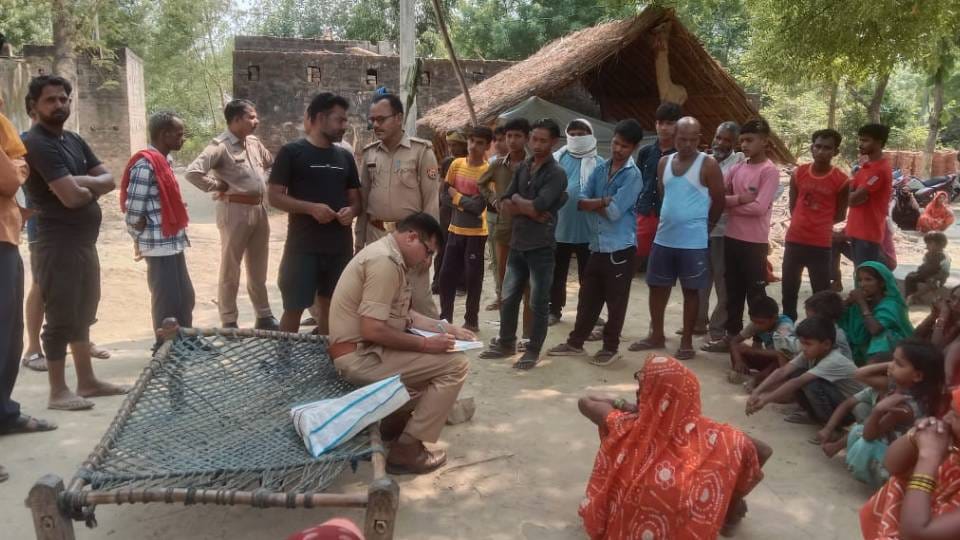 dispute with bhabhi over putting mobile on charge In Amethi elder brother killed younger by beating