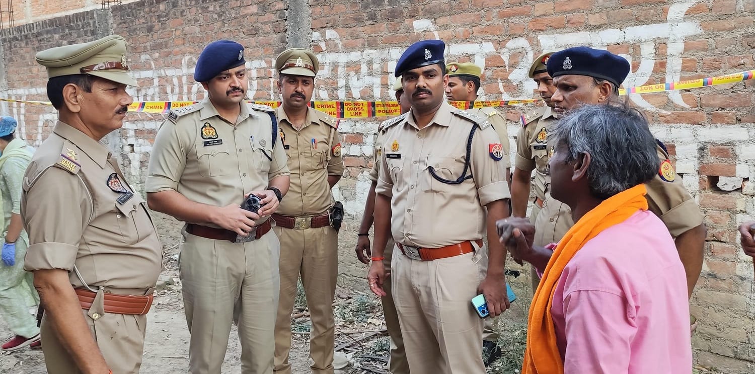 Banda Murder And Suicide Case Man killed his wife and then hanged himself his child died of hunger