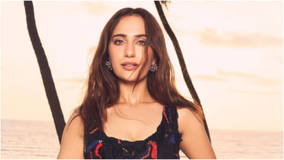 kusha kapila warns her fans about fake facebook account demanding money