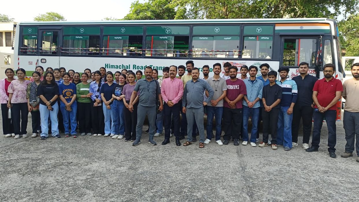 India-Pak Tension Himachali students return safely from Kashmir special HRTC bus was sent