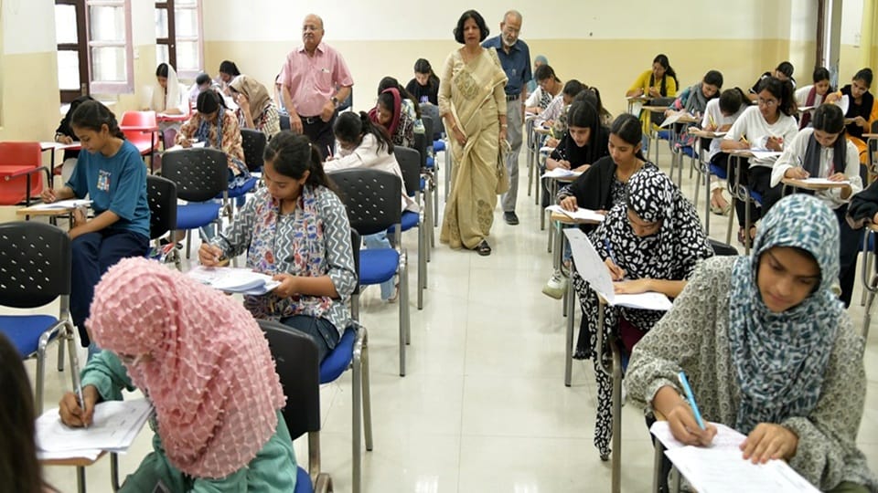 AMU conducted the entrance exam for class 6 and 9