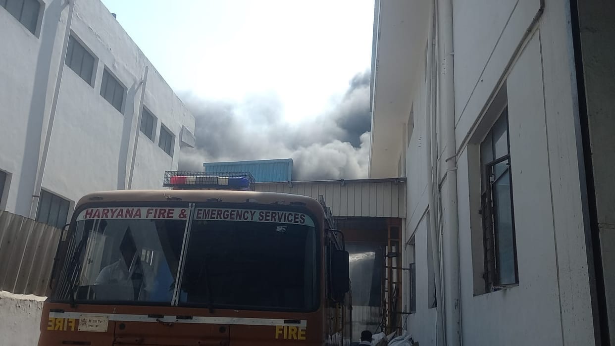Massive fire in three factories in Kundli Industrial Area of Sonipat