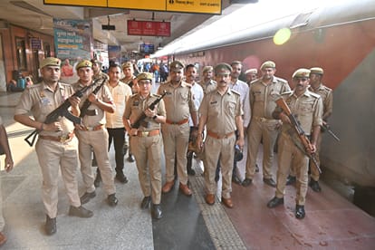 Varanasi Top News Today latest crime news including young man jumped in ganga from vishwa sundari bridge