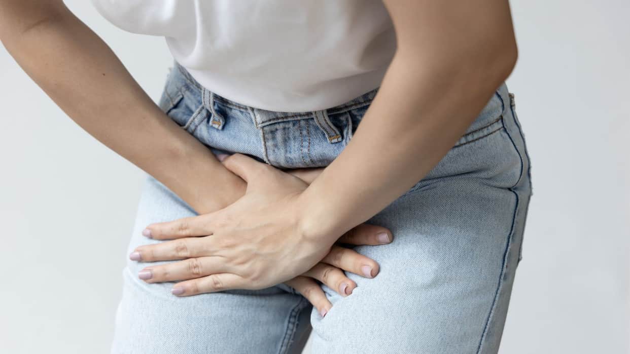 UTI Diet Tips: Include These Foods to Ease Urinary Tract Infections in hindi
