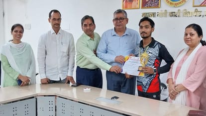Hockey player defeated Shastri Club got ticket to final sports news