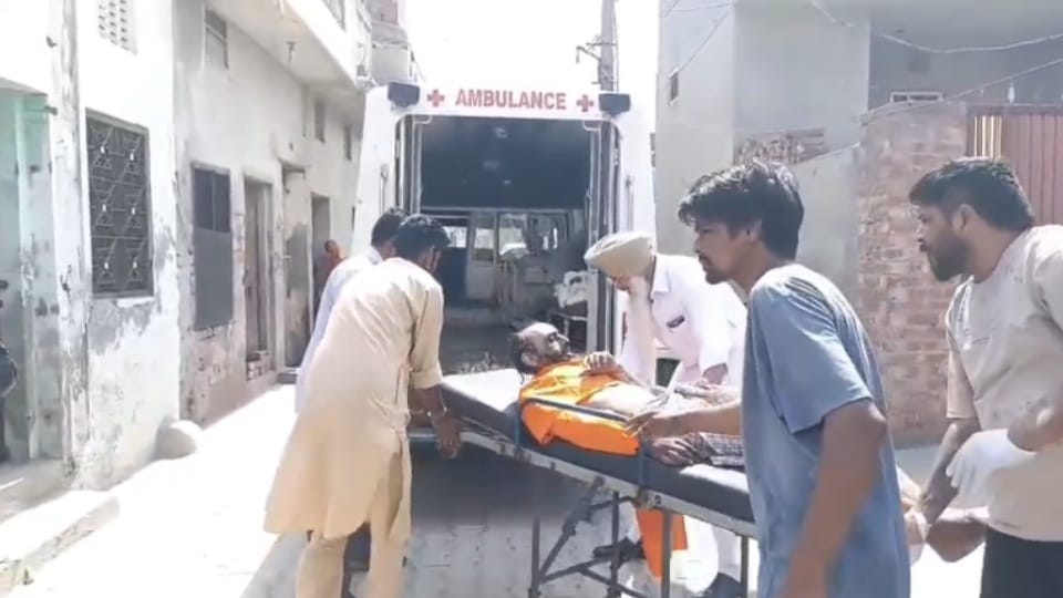 Man set himself on fire after not getting drugs in Moga see video