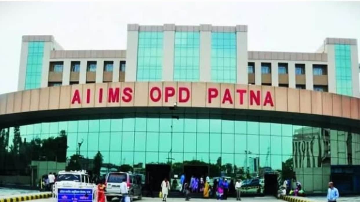 Bihar First successful living-donor liver transplant at AIIMS Patna wife donates part of her liver to husband