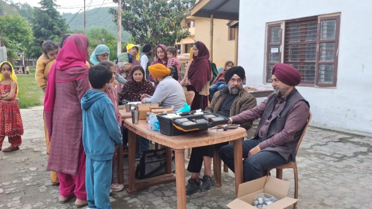 Jammu Kashmir Drone Attack: Houses destroyed in shelling, Gurudwaras opened their doors; Sikh community remain