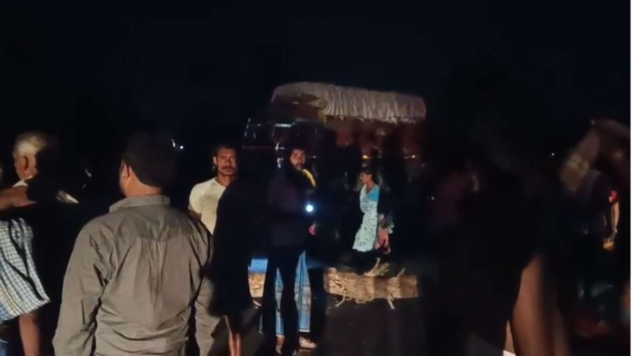 Bihar News Angry villagers blocked the road over the death of an old man