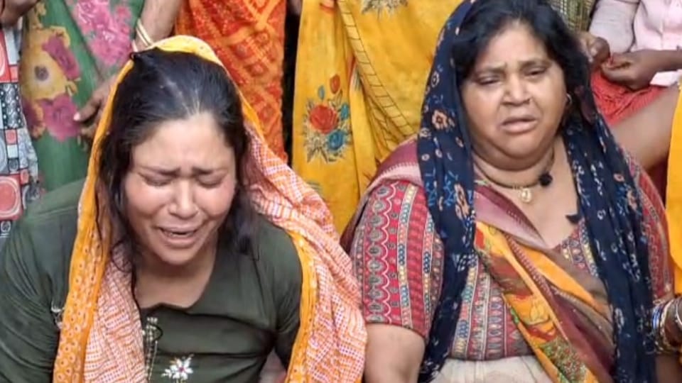 Kanpur News Man Brutally Murdered While Sleeping Outside His House Head Smashed