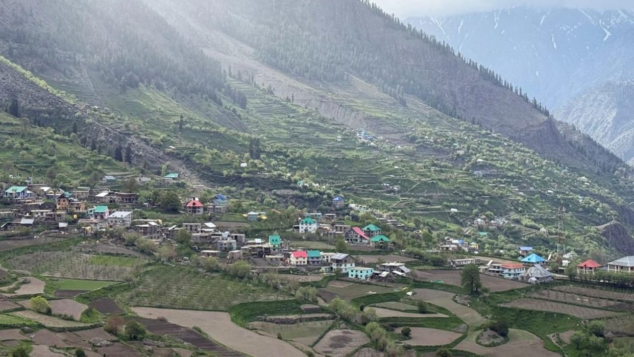 Himachal Lahaul Valley hinsa village of brave soldiers 38 youth deployed to guard the border