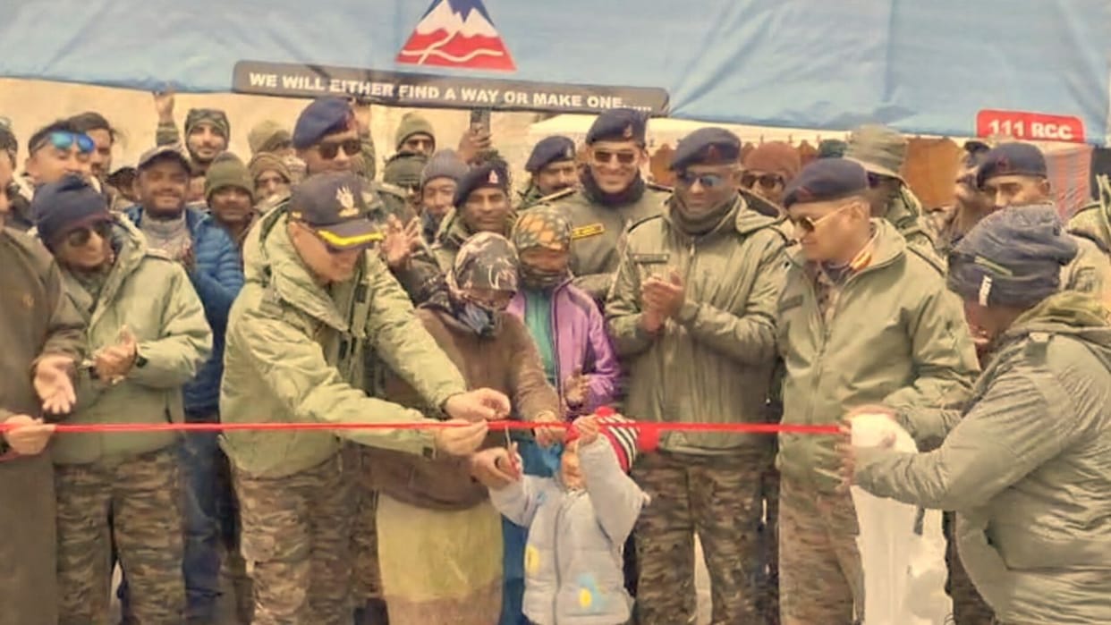 Himachal Manali-Leh road was restored BRO got the ribbon cut by five-year-old Tenzin to inaugurate it