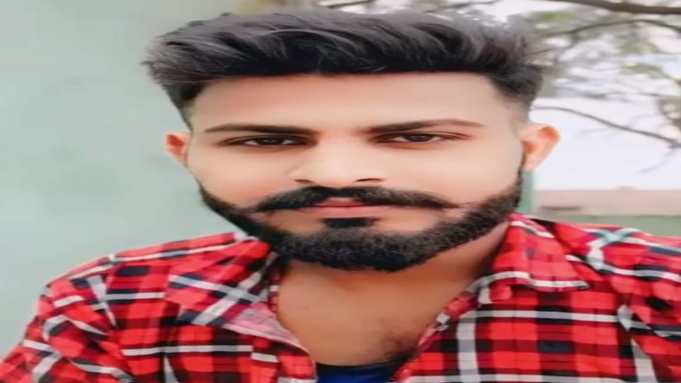 Amarchand died five hundred meters away from home
