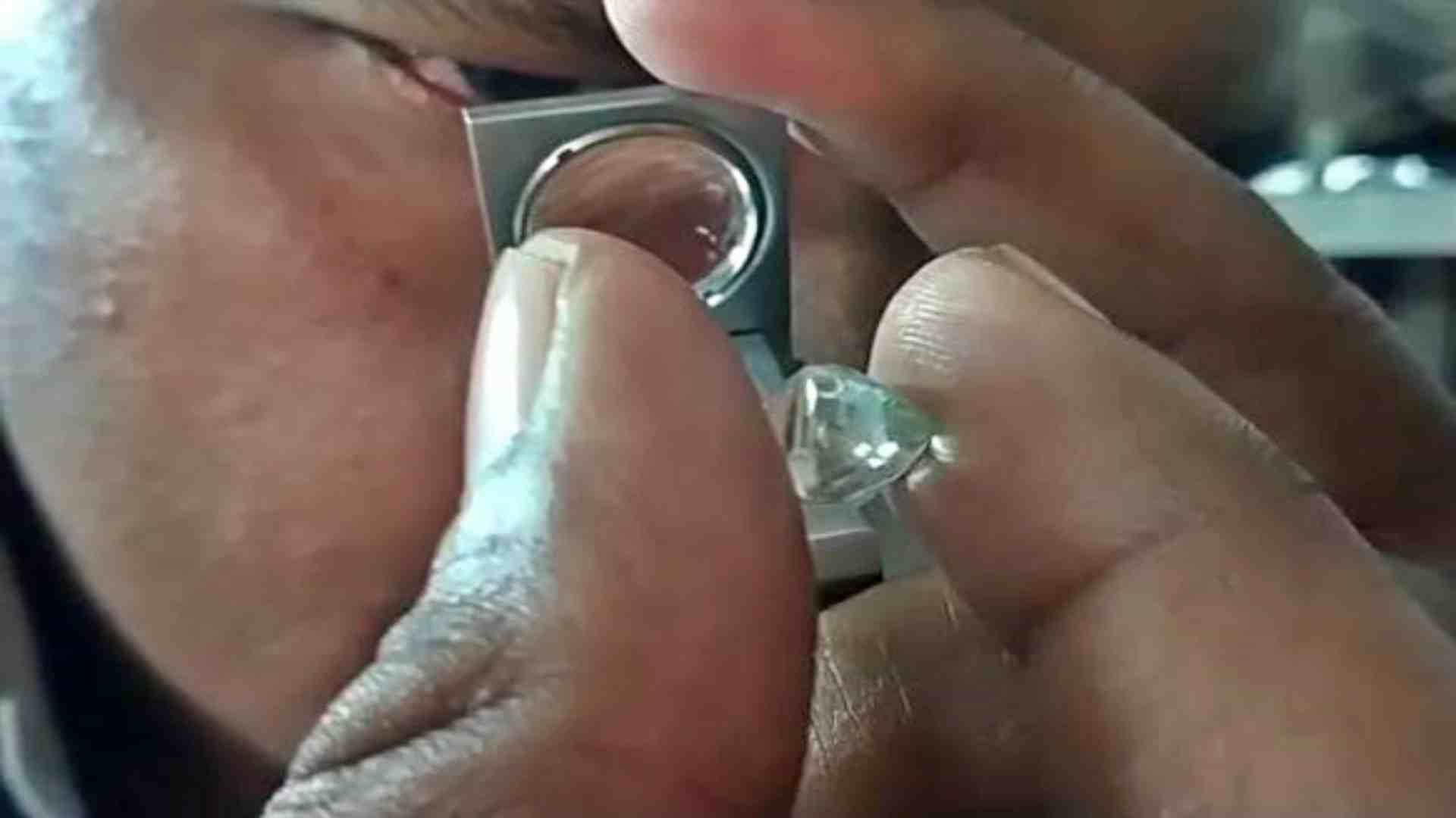 पन्ना का हीरा।