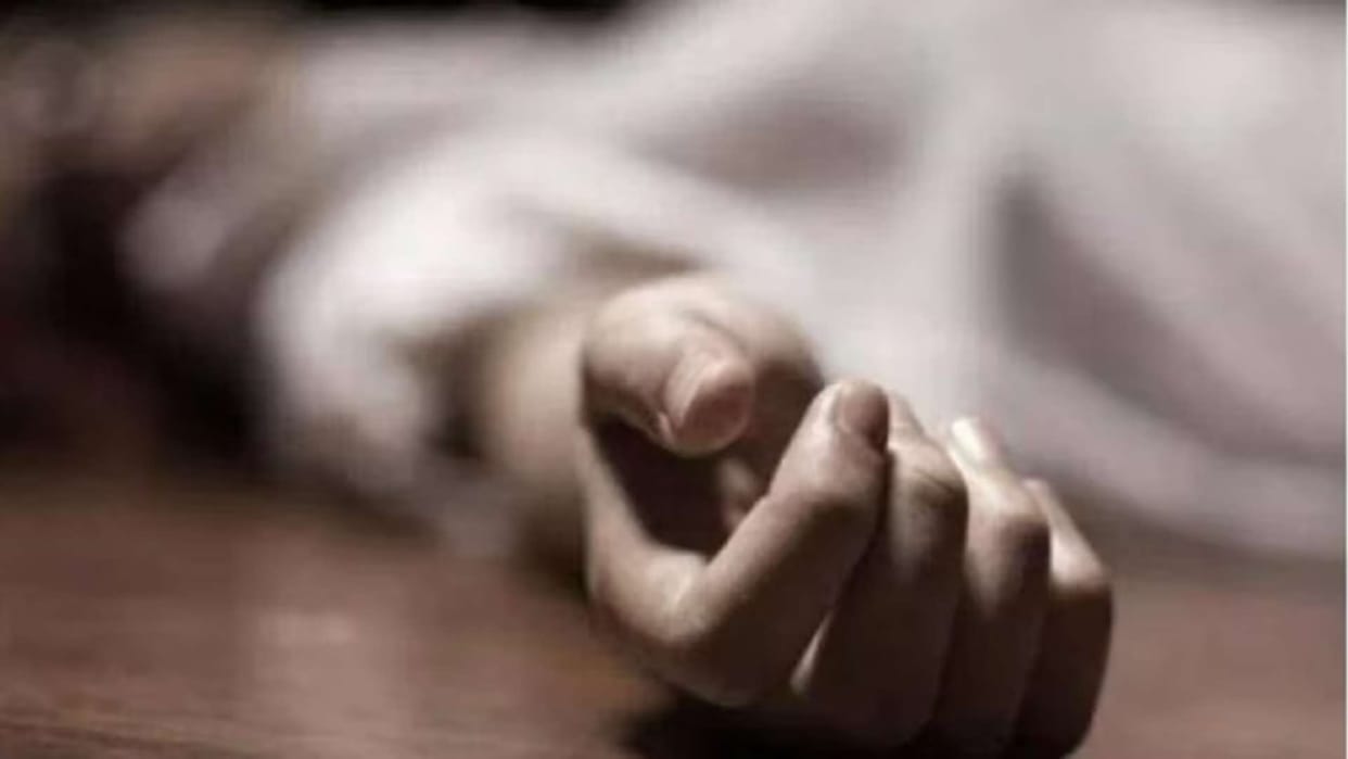 Jharkhand two youths killed by slitting their throats in a deserted area