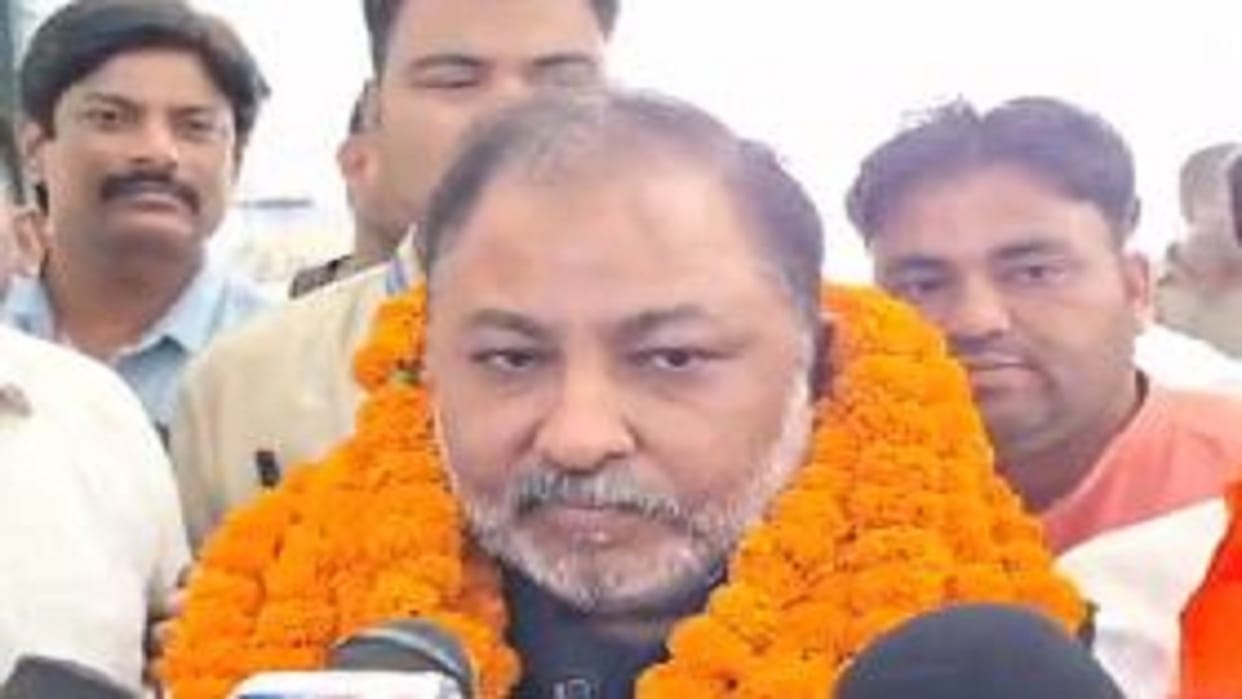Transport Minister Dayashankar Singh targeted Congress