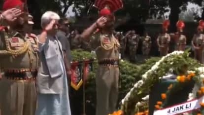 उपराज्यपाल मनोज सिन्हा ने दीपक चिंगाखम को दी श्रद्धांजलि