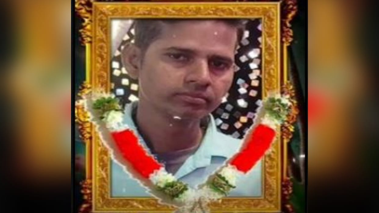 man posted photo on Instagram and wrote RIP then committed suicide in shahjahanpur