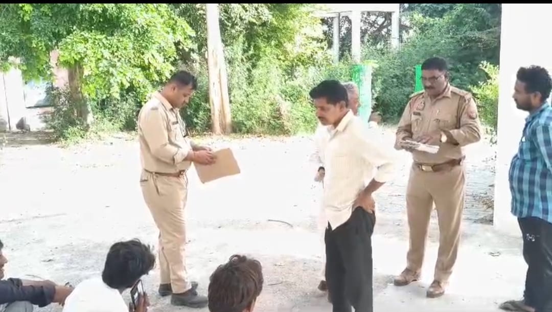 Kannauj Bike rider collided with divider died accident happened due to dozing body sent for postmortem