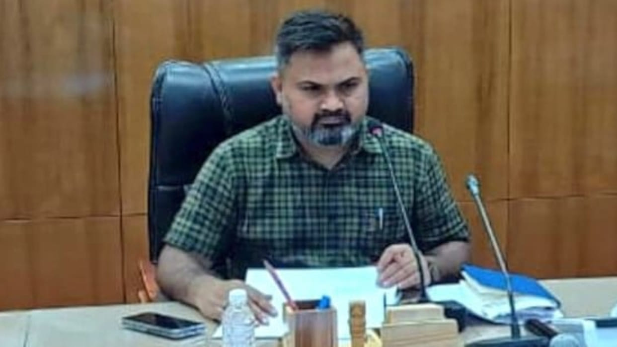 government has suspended Kushinagar Mining Officer based on the report submitted by DM Mahendra Singh Tanwar