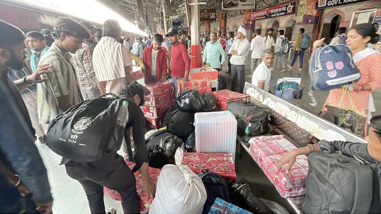 Effect ceasefire number people returning home from Jammu decreased