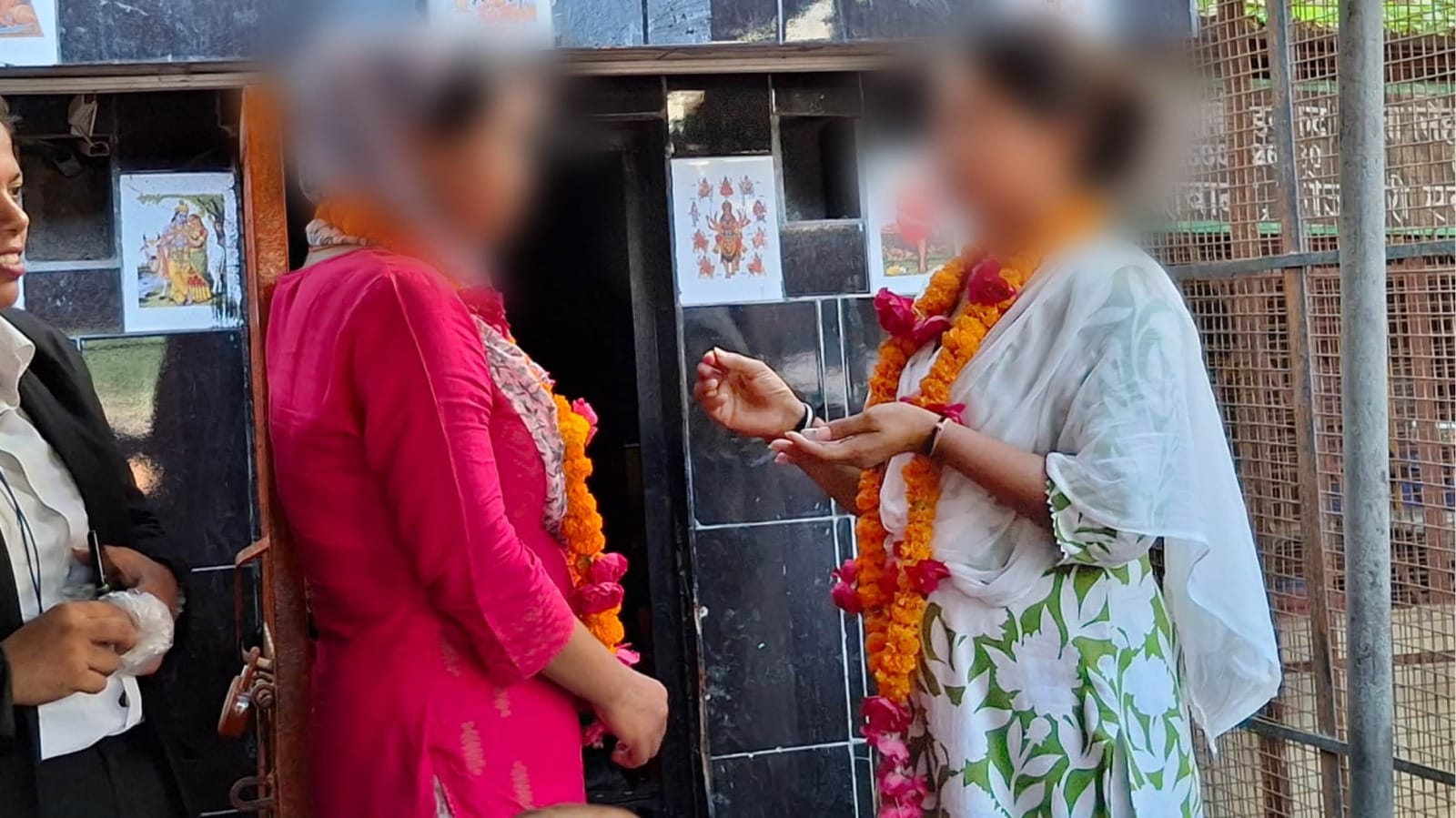 In Badaun two women got married to each other when their men cheated them