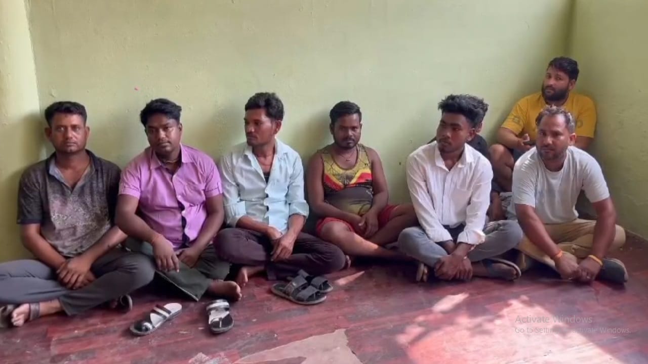 पकड़े गए लोग