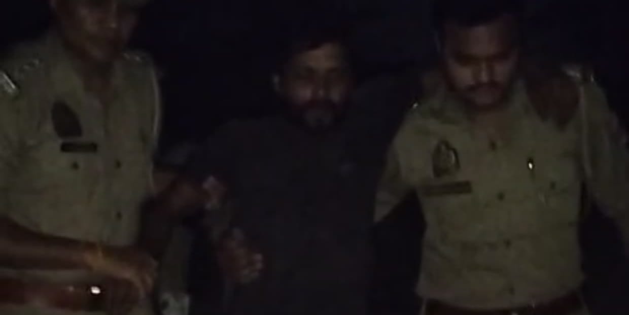 Police encounter with the accused of killing an auto driver