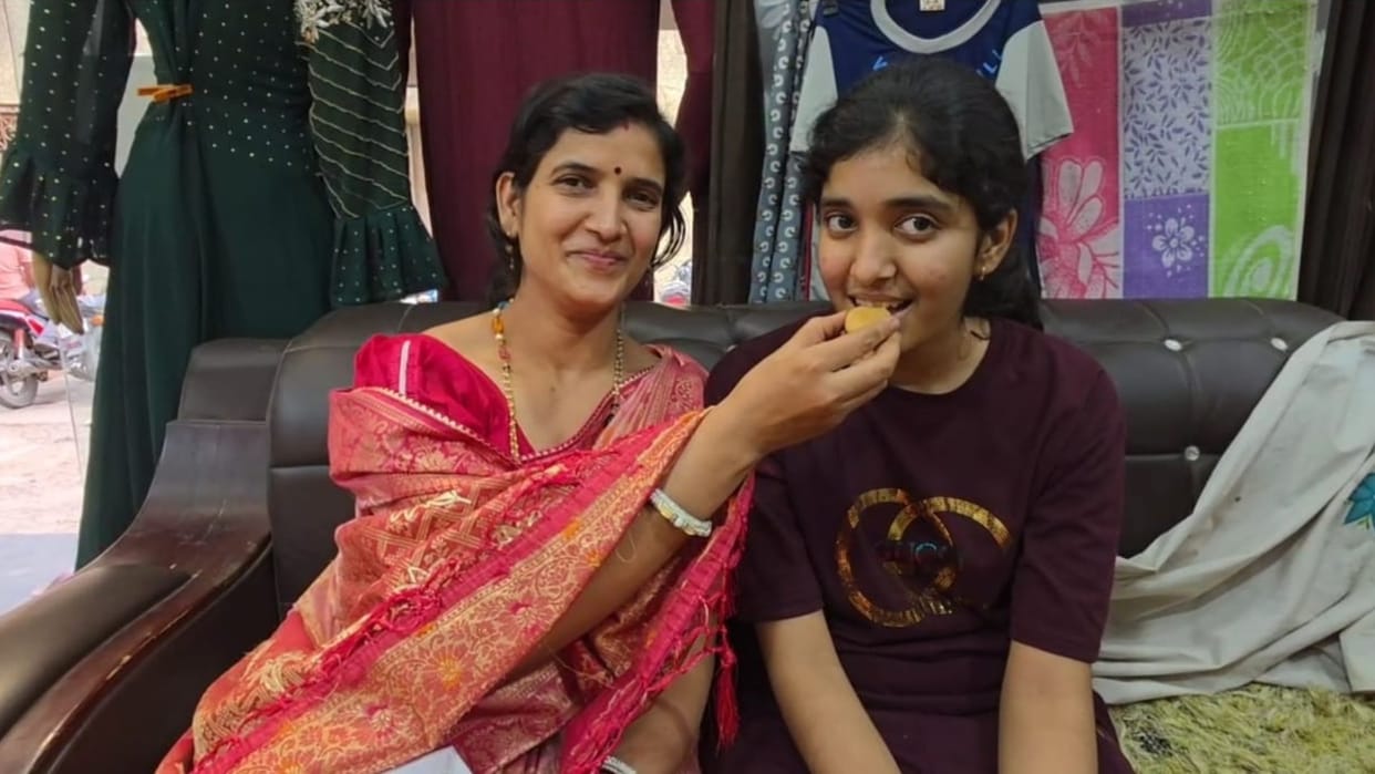 Preksha Jain of Gaurela brought laurels to the district by scoring 97% marks in CBSE 12th