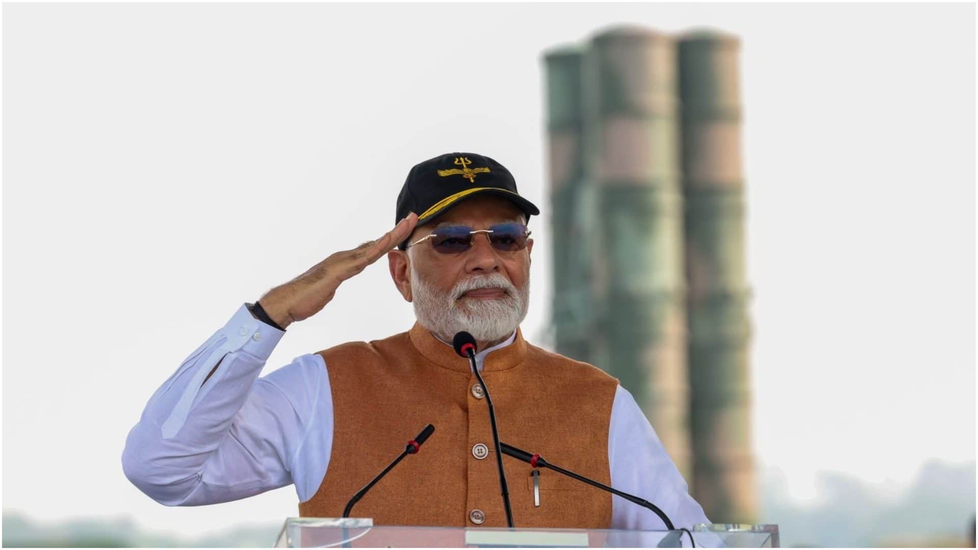 PM Modi visits Adampur Airbase interacts with Air warriors How was Pakistan propaganda destroyed Read in hindi