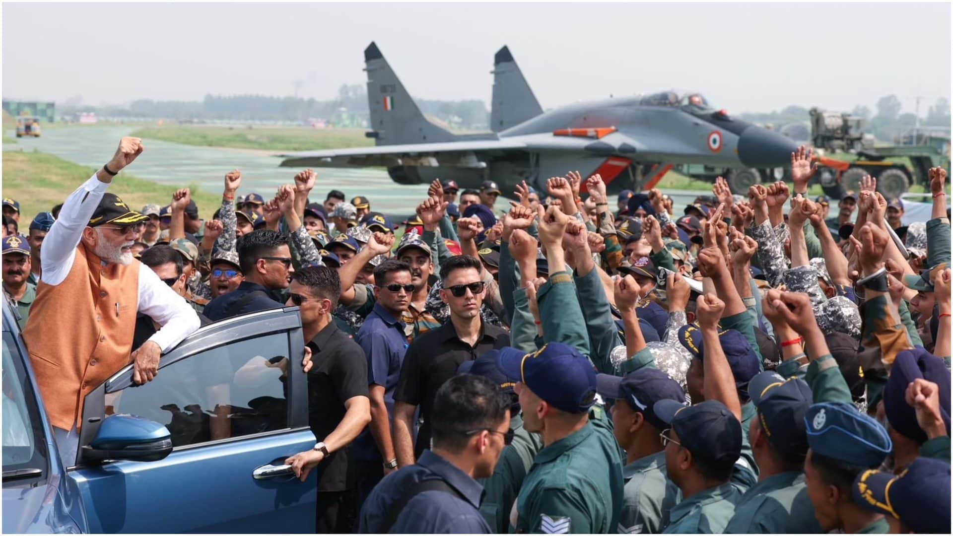 PM Modi visits Adampur Airbase interacts with Air warriors How was Pakistan propaganda destroyed Read in hindi