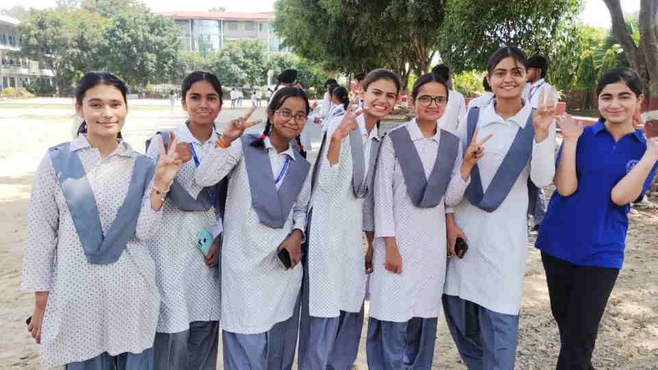 CBSE Board Results 2025 Know Dehradun region rank and percentage of result of 10th-12th Class