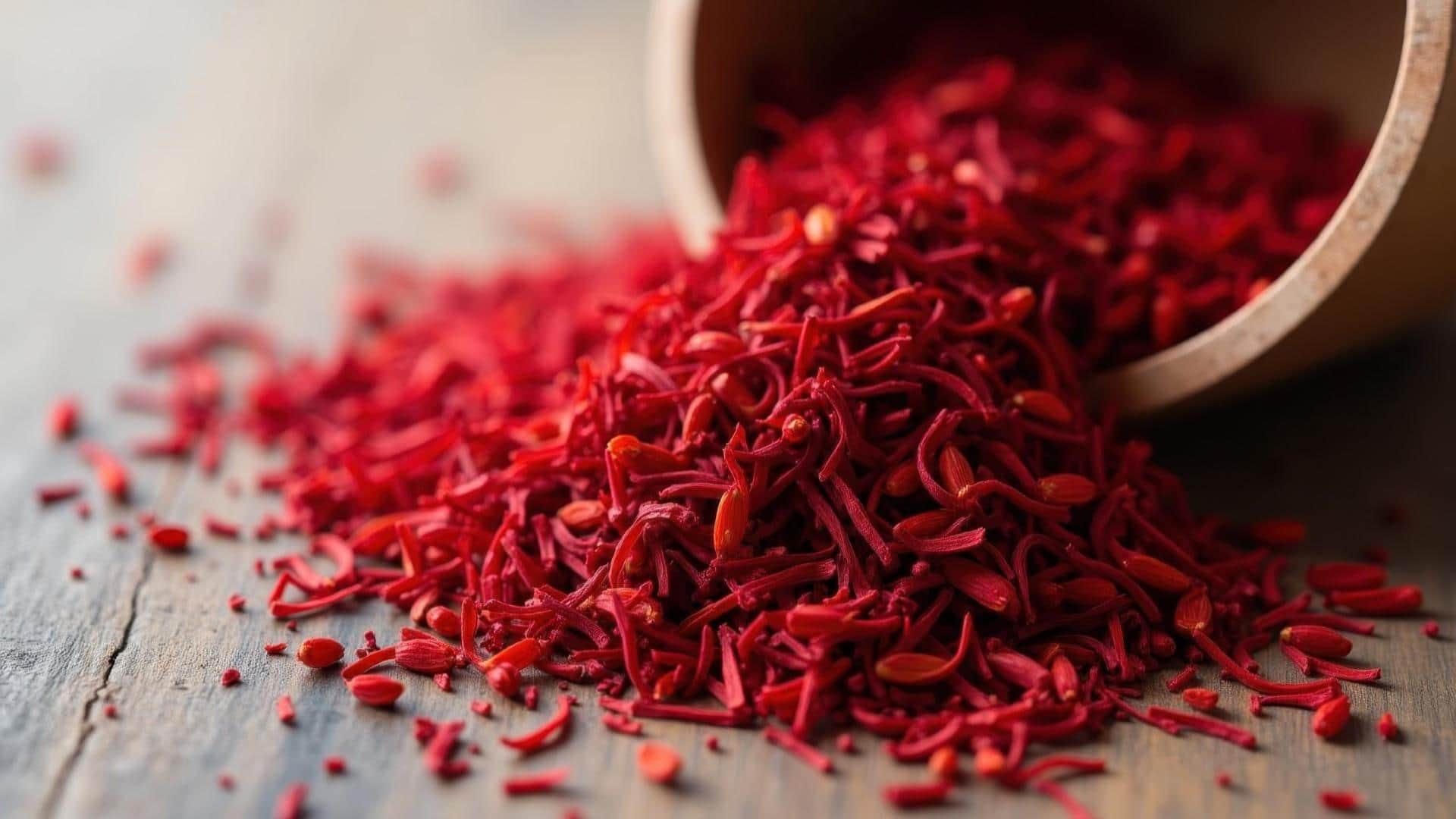 Saffron Most Expensive Spice in World Price will leave you stunned kesar itna mehnga kyu hai jaane karan