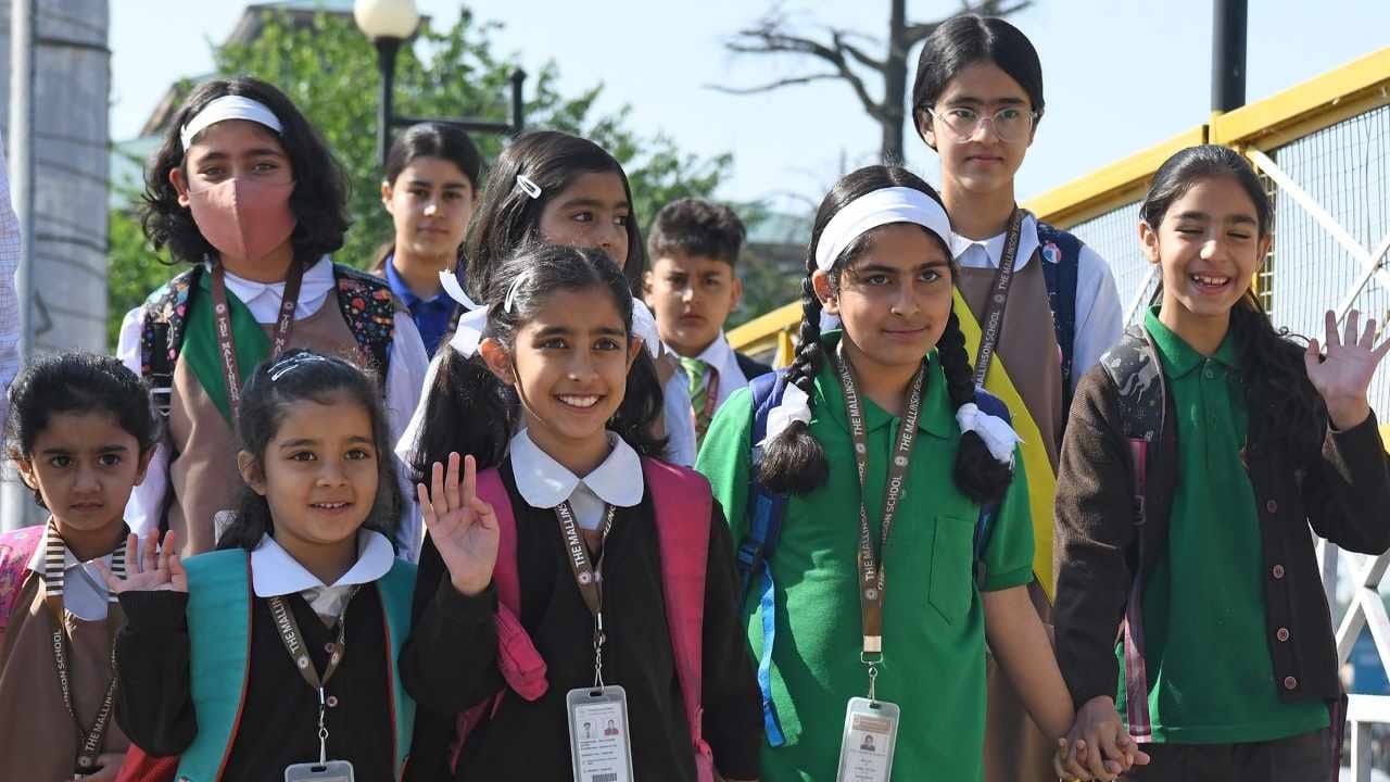 Schools reopened in Srinagar and life became normal in Reasi see photos