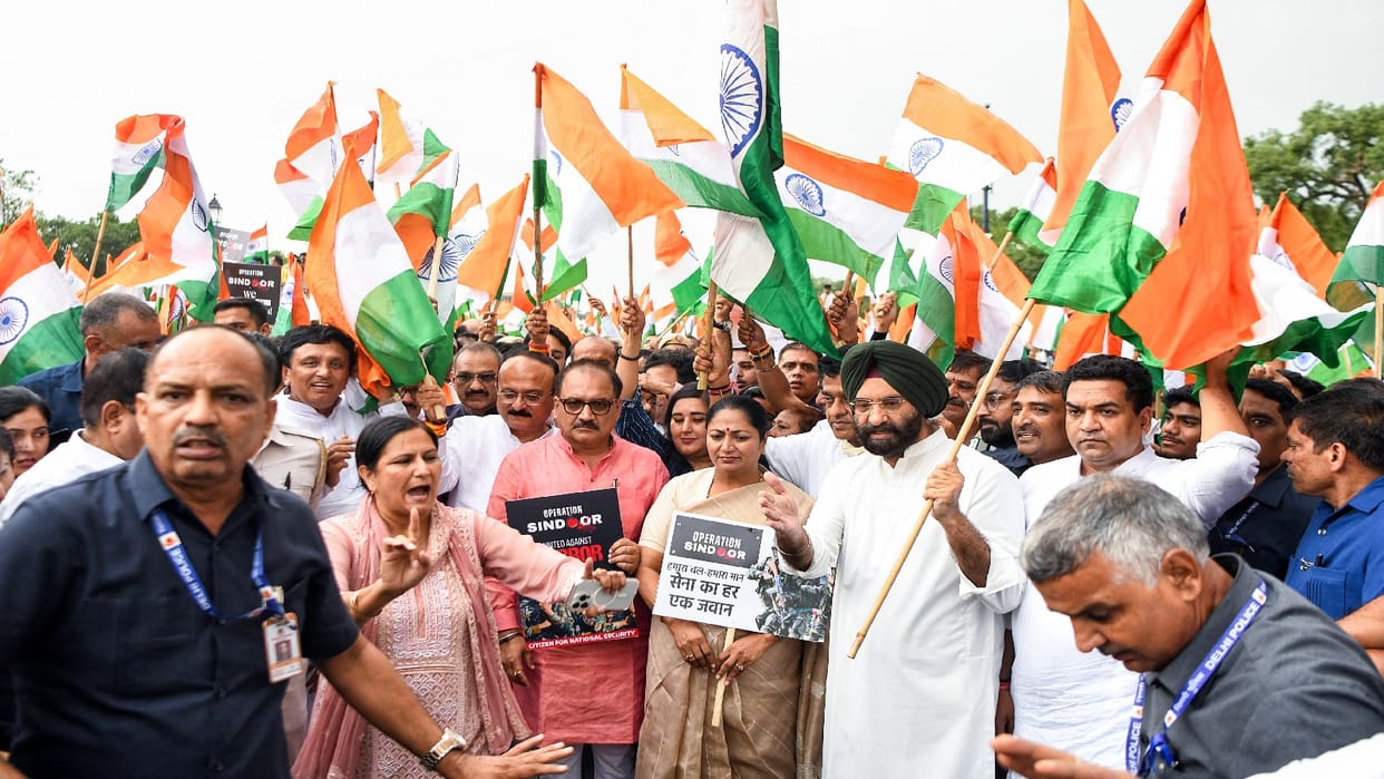 Tiranga Yatra taken out on the path of duty in Delhi