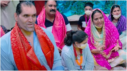 Celebs visited premand maharaj ashram virat anushka ashutosh rana hema malini
