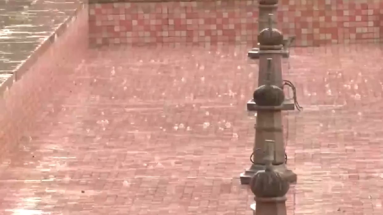 Delhi NCR Rain Weather suddenly changed in Delhi, rain accompanied by strong winds