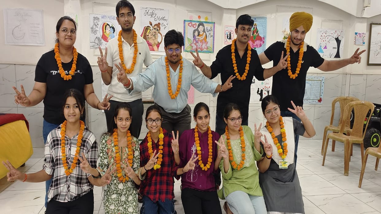 CBSE 12th Result Aviral Verma become topper in Lakhimpur