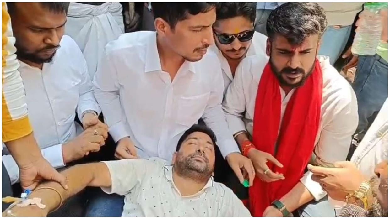 Jharkhand News Students anger erupted over the delay in JPSC result Protest on the streets, BJP surrounded the