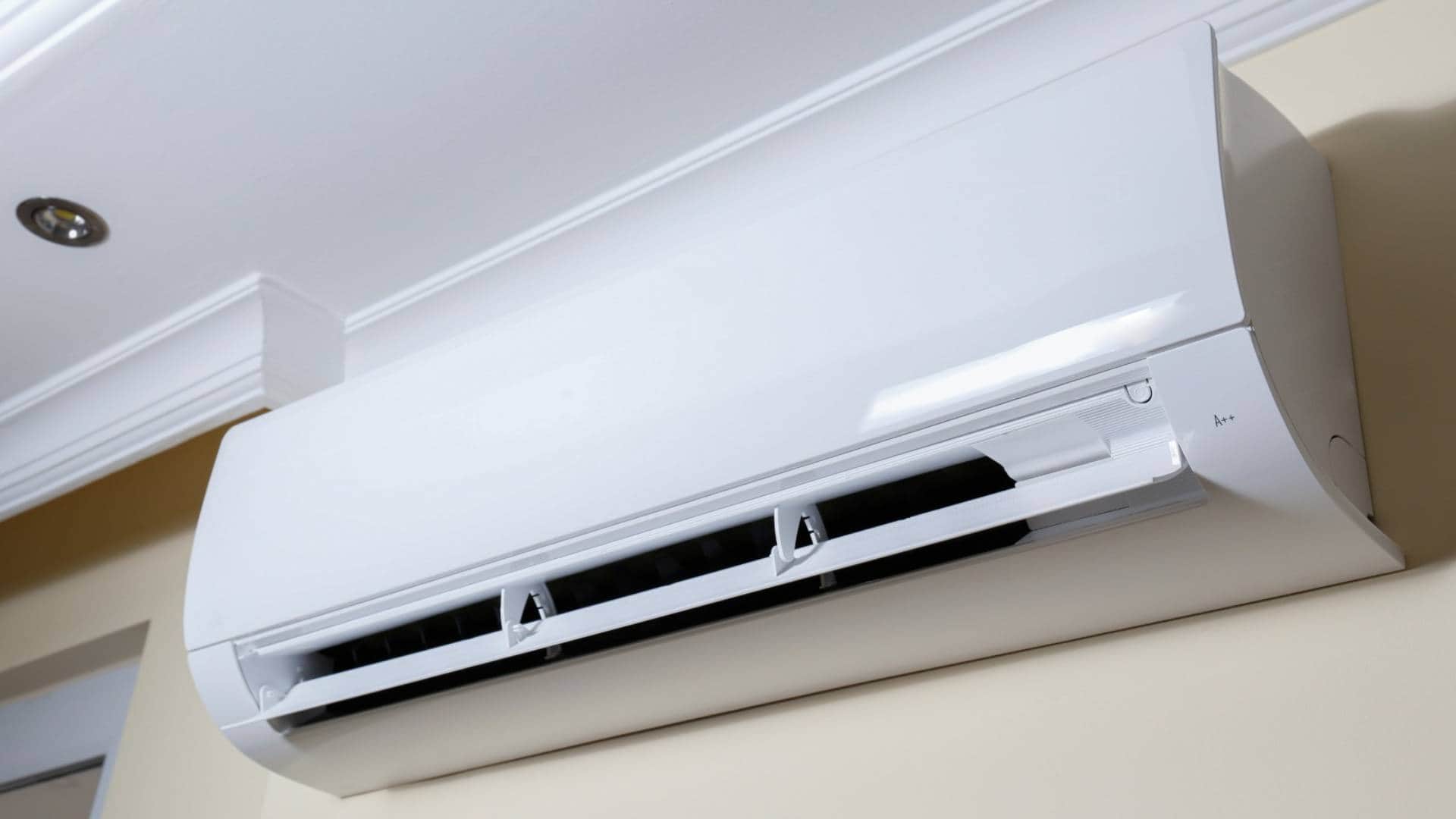 Inverter vs Non Inverter AC  Know the Difference Before You Buy AC Buying Tips in Hindi