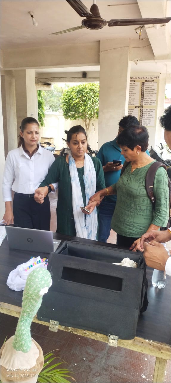 MP News: In Bhopal, a woman Patwari demanded a bribe of Rs 36,000 for demarcation, Lokayukta caught her red ha
