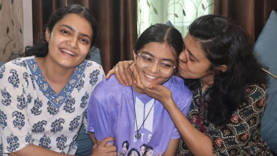 indore-news-riddhima-sarin-cbse result-topper-success-story