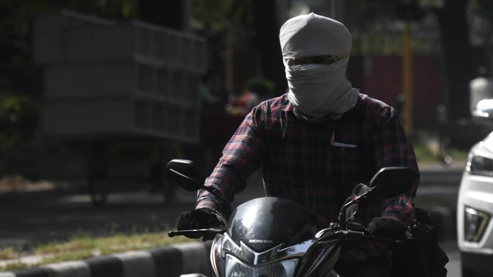 red alert of rain in  punjab chandigarh today mausam update