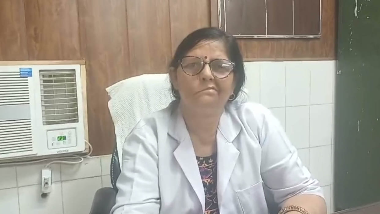 Auraiya: 10 posts vacant, district hospital with the help of 10 doctors