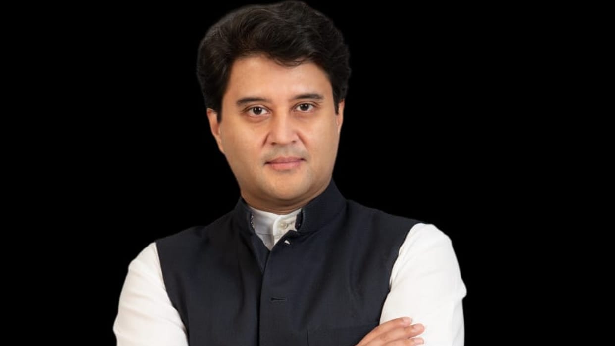 Jharkhand: Tatanagar PO alcohol drinking case postal department suspended 3 employees Jyotiraditya Scindia