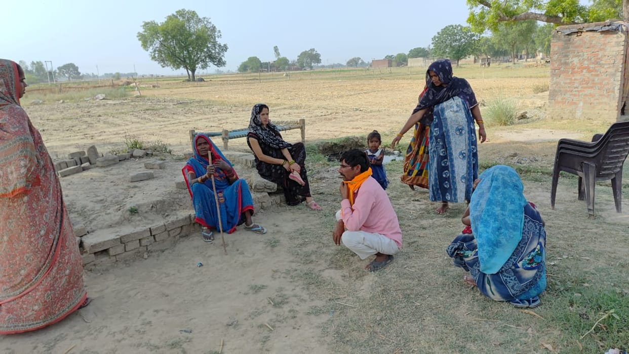 Hardoi Murder Father murdered for 7.5 biswa land son hit him on the head with a brick accused absconding