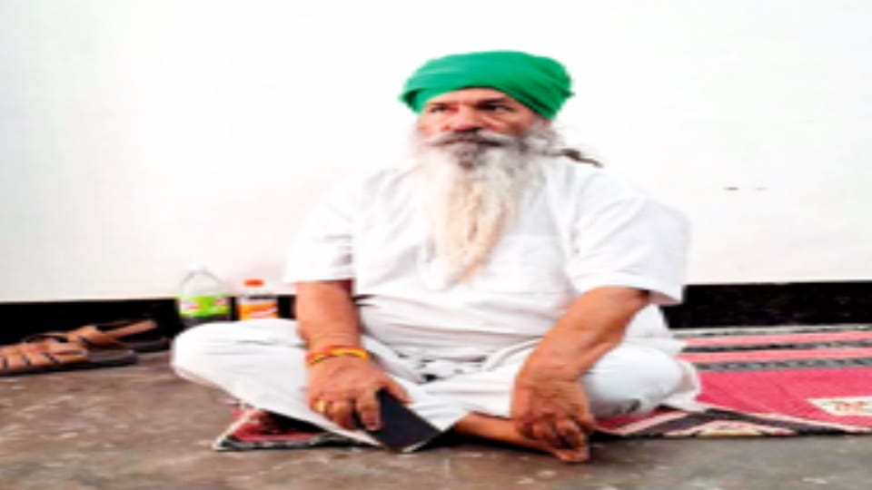 Meerut: Electricity and water supply disrupted due to storm, Master Vijaypal sat on hunger strike to resolve t