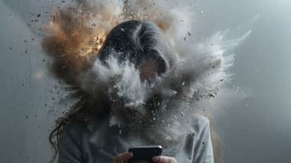 Sibling Day: mobile phones are withering the vitality of relationships.