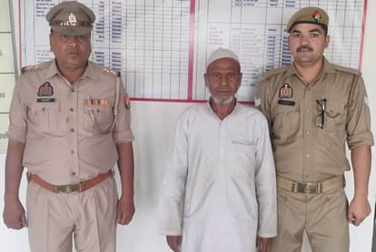 पुलिस गिरफ्त में आरोपी तांत्रिक गुरु।