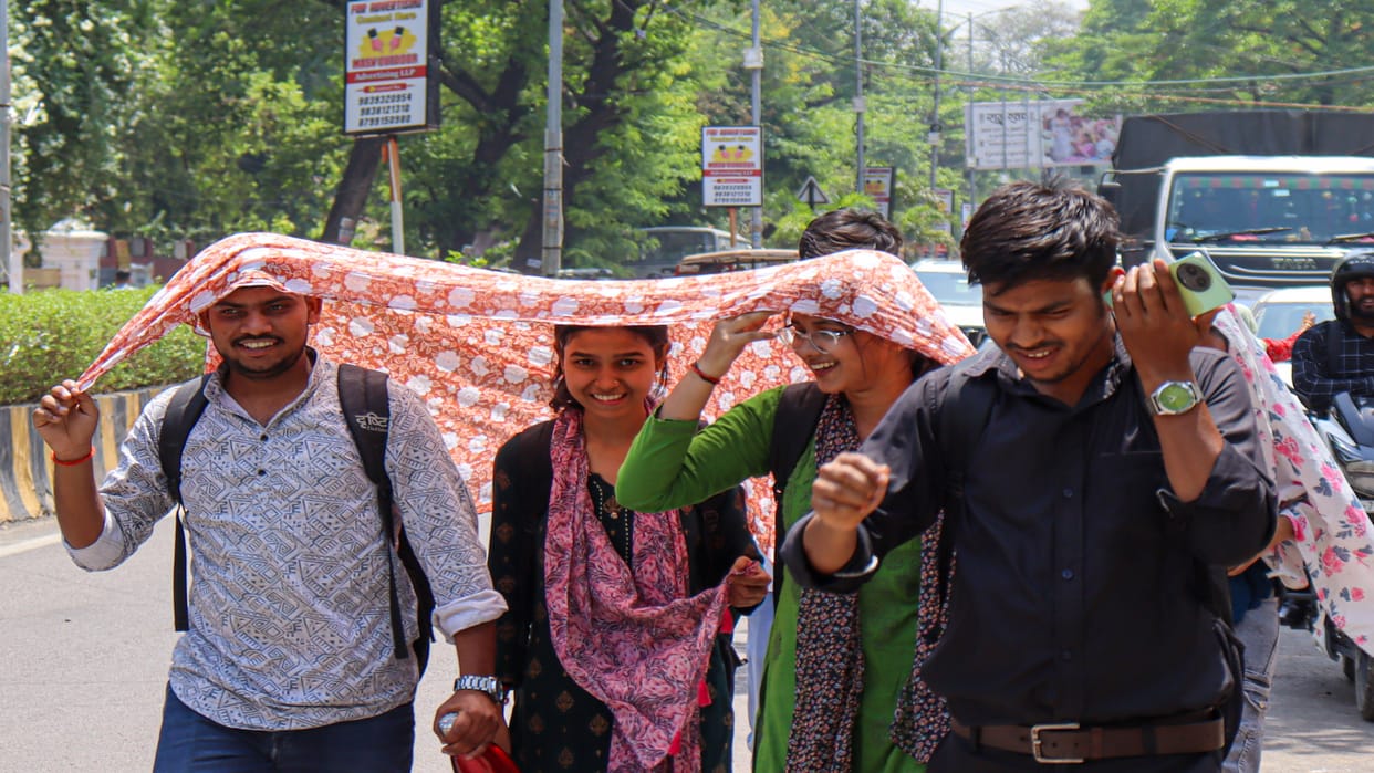 Heat wave continues in Prayagraj and surrounding districts, Meteorological Department issued heat wave alert